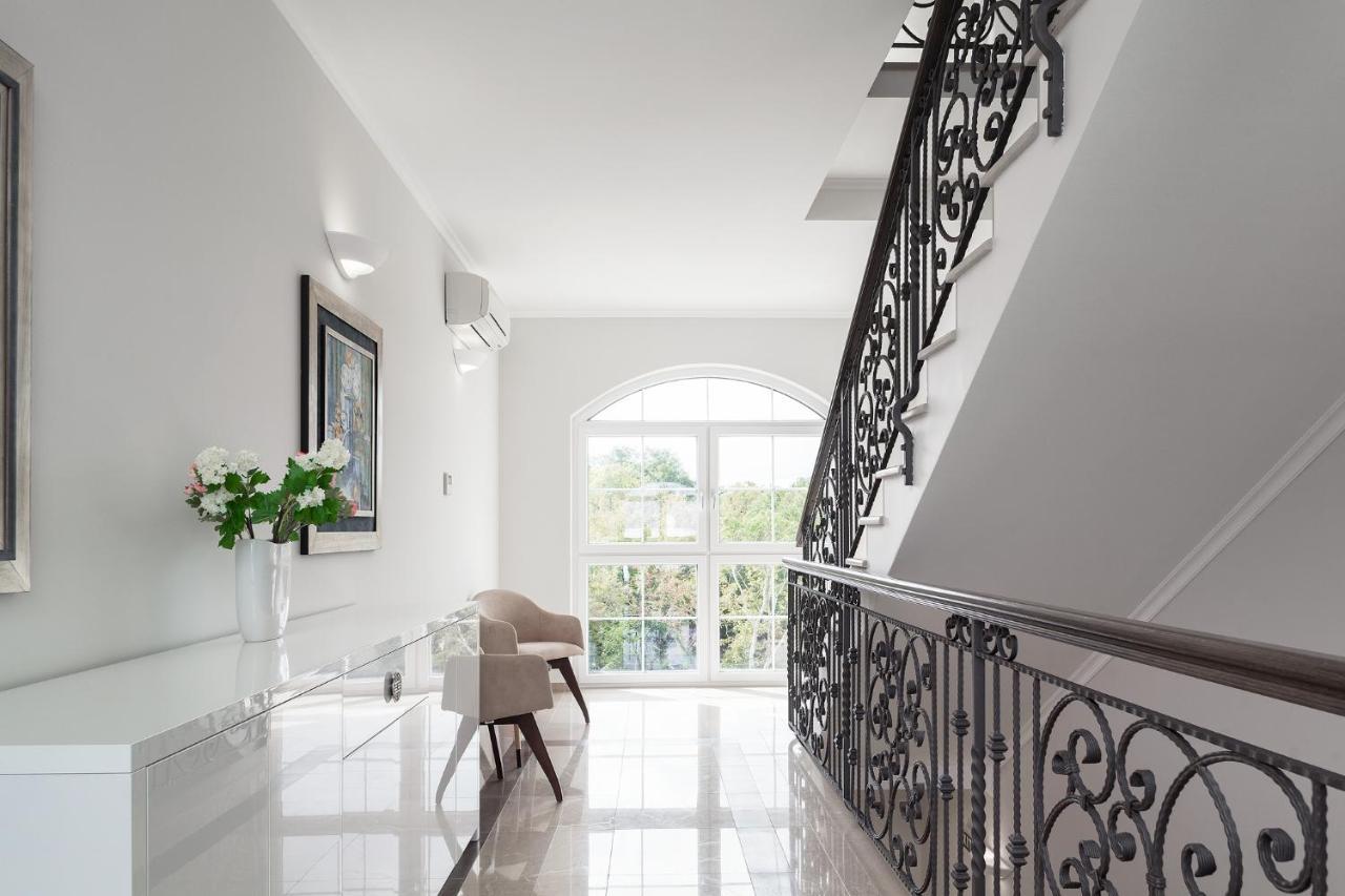 Luxury Apartments Vila Carissa Малинска Экстерьер фото