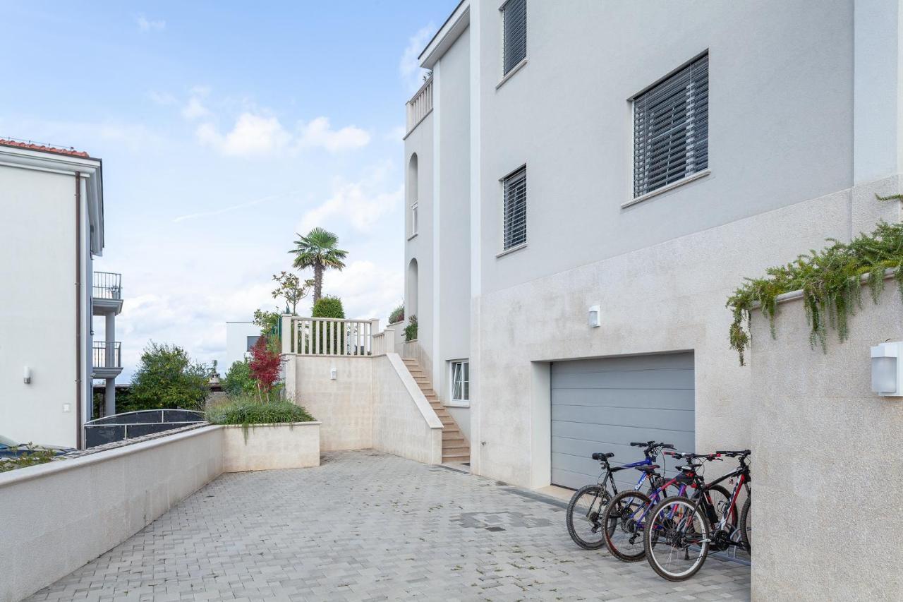 Luxury Apartments Vila Carissa Малинска Экстерьер фото
